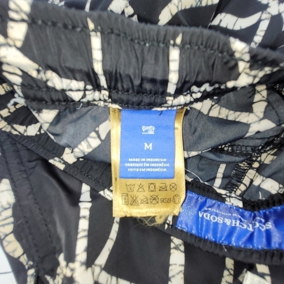Scotch and Soda Mid-length Black and Cream Tribal printed Swim Shorts Size M - Picture 8 of 16